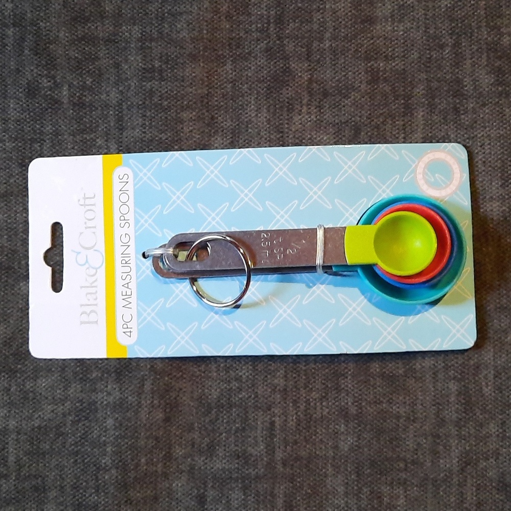 Fun Colorful Measuring Spoon Set Stainless Sturdy Plastic NWT